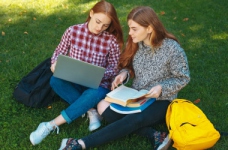 Студенти коледжів також звільнені від ДПА