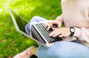 Як формувати репутацію вашого підлітка в Інтернеті