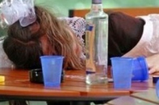 Рада відмовилася ввести кримінальну відповідальність за продаж алкоголю дітям