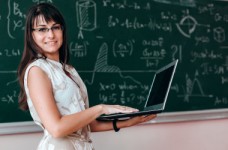 Профспілка заявляє про спробу ревізії зарплат освітян з боку МОН