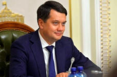 ВР докладе зусиль, аби педагогам підвищили зарплати