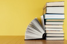 МОН вирішує проблему з українськомовними підручниками