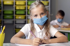 МОН закликає до відповідальності через поширення COVID-19