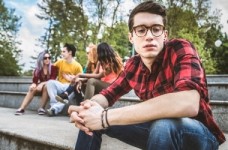 Попереджувати булінг має школа, – правозахисник