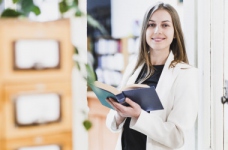 Як зміняться зарплати вчителів та викладачів у 2021 році