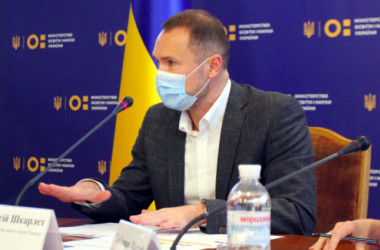 МОН рекомендувало провести канікули під час виборів