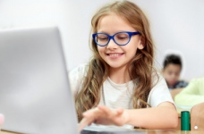 Школи незабаром зможуть перейти на е-щоденники