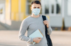 МОН просить студентів зрозуміти необхідність від'їзду з гуртожитків