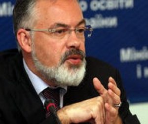 Підручники будуть видаватися на мовах нацменшин