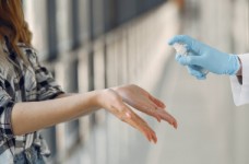 Уряд зміг виділити 540 млн на дезінфектори для шкіл