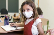 МОЗ: батьки не мають підписувати документи про COVID-19