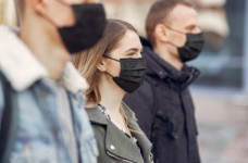 Діти медиків, померлих від COVID-19, матимуть освітні пільги