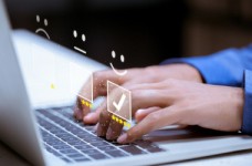 В Україні стартувало опитування про дистанційне навчання