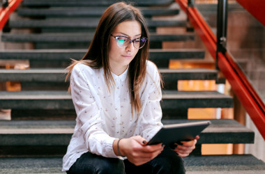 Київ відмовиться від паперових шкільних журналів