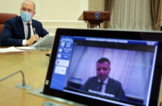 В уряді обіцяють підвищити зарплати вчителям