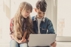 Дистанційне навчання має проводитись онлайн і офлайн