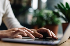 Людей, які втратили роботу, навчатимуть ІТ спеціальностям