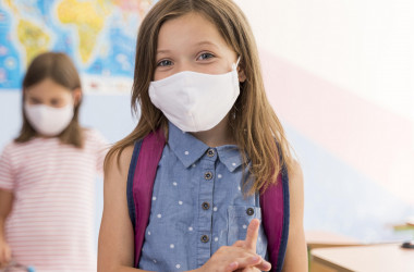 Більшість українських шкіл розпочали звичне навчання