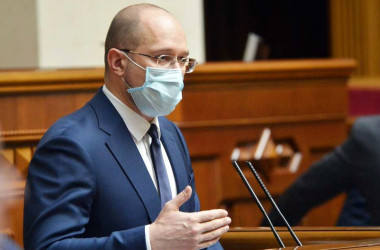 Учителі зможуть отримати вакцину одними з перших