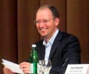 А. Яценюк вважає, що держава достатньо фінансує розвиток науки