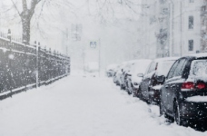 У Києві через негоду закривають школи та садки