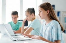 У соцмережах запустять онлайн-канали довіри для підлітків