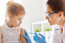 Відсторонення від занять дітей без щеплень є законним