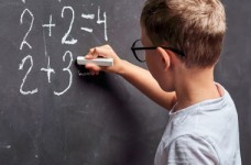 Уряд не втомлюється популяризувати математику