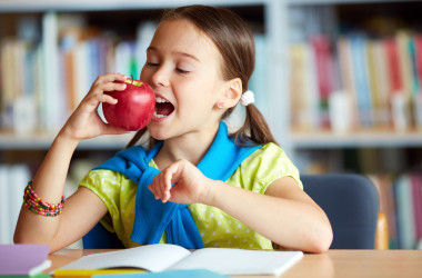 Школи зможуть перейти на нові норми харчування пізніше