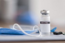 В Україні можуть дозволити щеплювати школярів