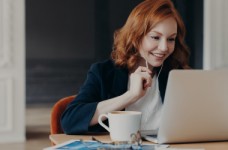 60 тисяч учителів цього року отримають ноутбуки