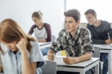 Школа випускає незрілих людей, – експерт