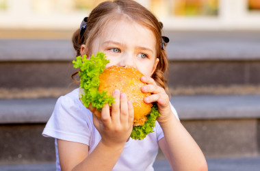 Реформою харчування охоплено 1 млн учнів