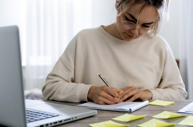 МОН прагне за три роки забезпечити кожного вчителя комп'ютером