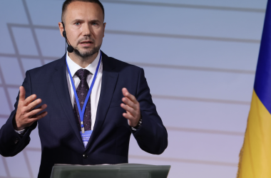 Міністр освіти закликав освітян не зволікати з вакцинацією