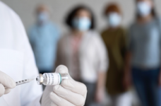 МОН і МОЗ доручено прискорити вакцинацію освітян