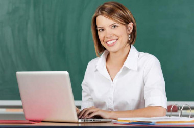 Учителів запрошують пройти онлайн-курс з української мови