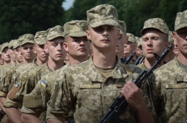 Понад 13 тисяч юнаків призвуть восени на строкову службу