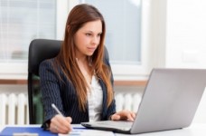 Тендери на купівлю ноутбуків для шкіл проведуть у жовтні