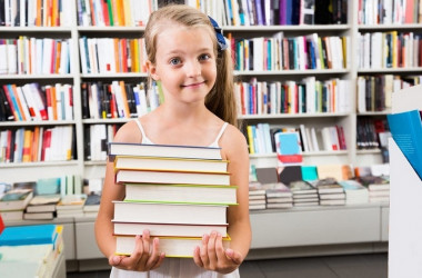 Що робити, коли не вистачає підручників: поради омбудсмена