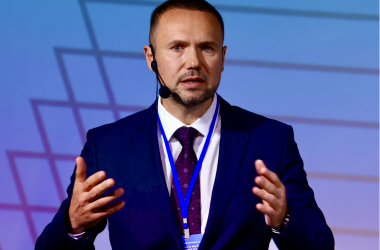 МОН: кількість освітян, які обрали шлях щеплення, зростає