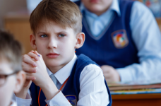 МОЗ обіцяє залишити без зарплати нещеплених освітян