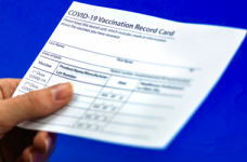 Наказ про обов'язкову вакцинацію освітян оскаржили в суді