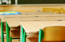 Більшість областей переходить на дистанційне навчання