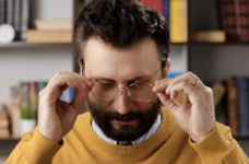 Відсторонених від роботи освітян позбавлять лікарняних