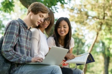 Чи варто в Україні навчати іноземних студентів російською мовою?