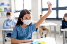 Школи не мають закриватись через карантин, – омбудсмен