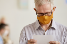 Майже 10 тисяч працівників шкіл відсторонено від роботи