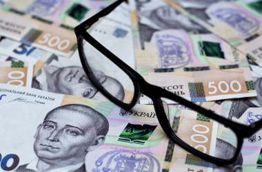 Окремі громади економлять на надбавках вчителям, – профспілка