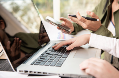 Чи мають інститути ППО потенціал з розвитку цифрової компетентності?